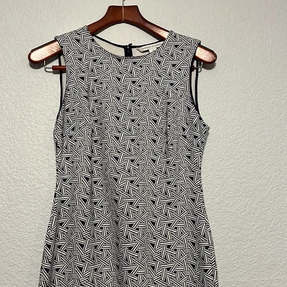 Diane Von Furstenberg Geo Print Dress - Picture 4 of 11